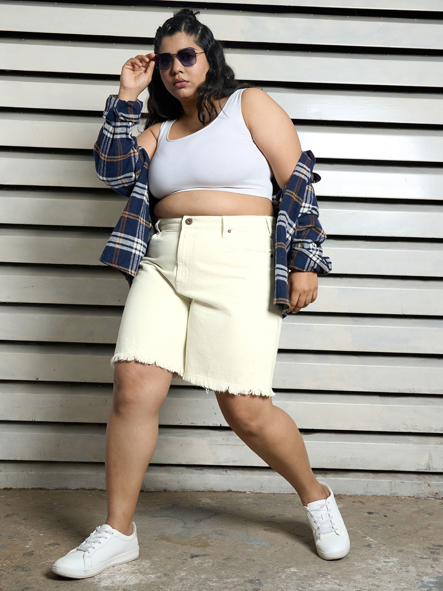 High Star Off-White Relaxed Fit High Rise Shorts