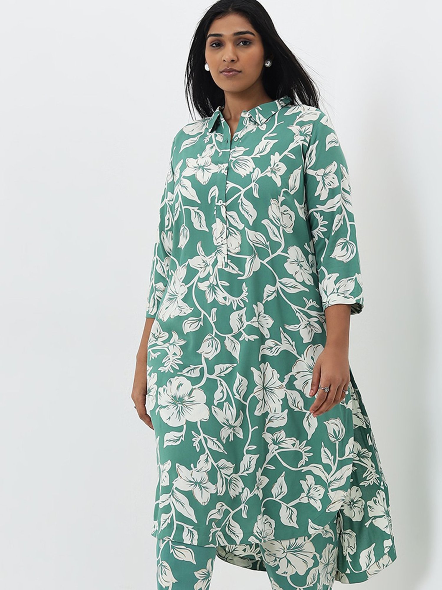 Diza by Westside Green Floral Pattern A-Line Cotton Kurta