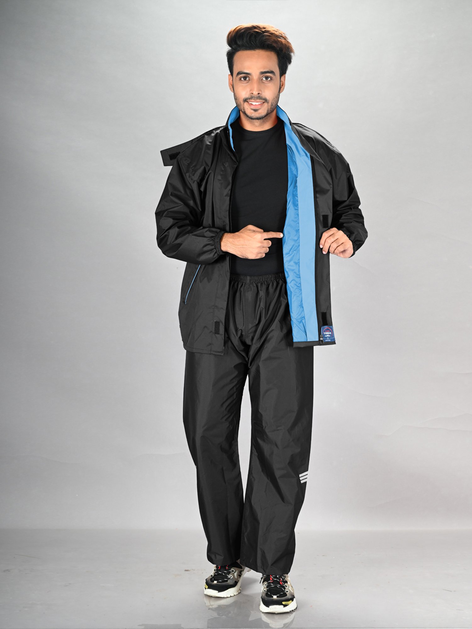 Lux Venus Black Raincoat Set