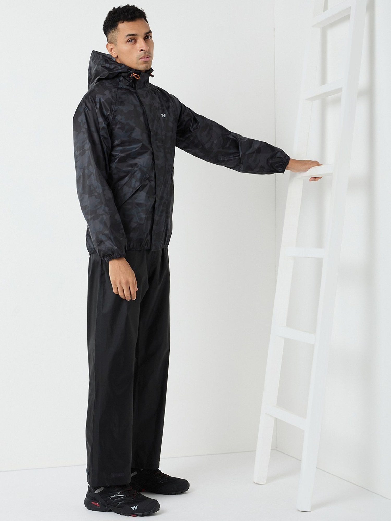 Wildcraft Black Regular Fit Printed Raincoat Set