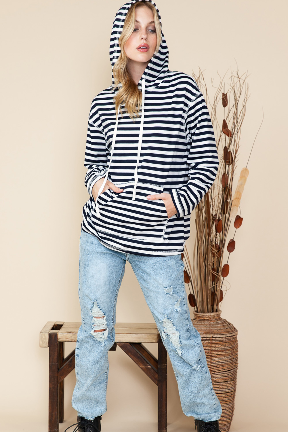 Stripe Print Kangaroo Pocket Drawstring Hoodie
