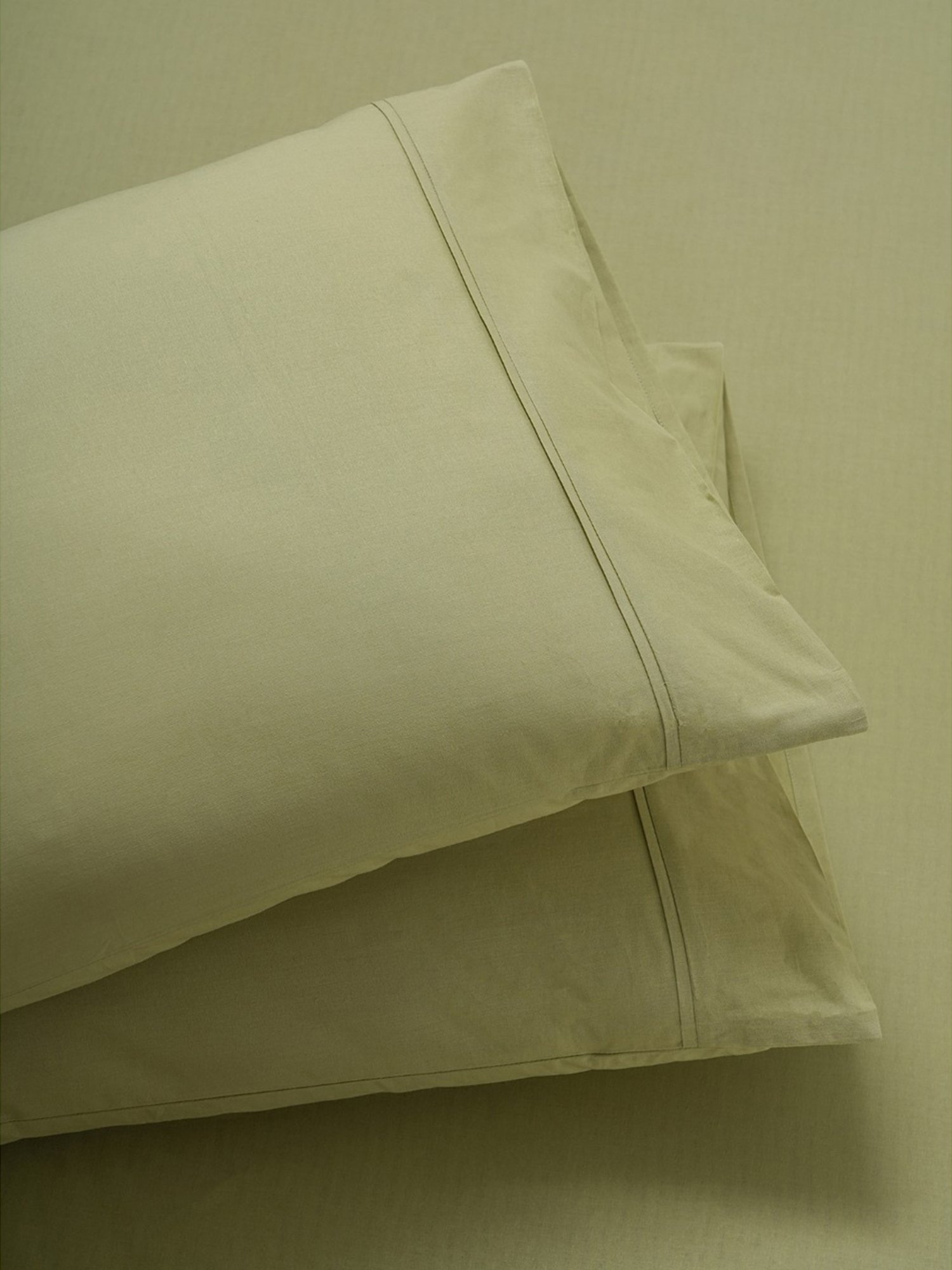 Maspar Colorart Eden Sage Green 144 TC Cotton Double Fitted Bed Sheet With 2 Pillow Covers