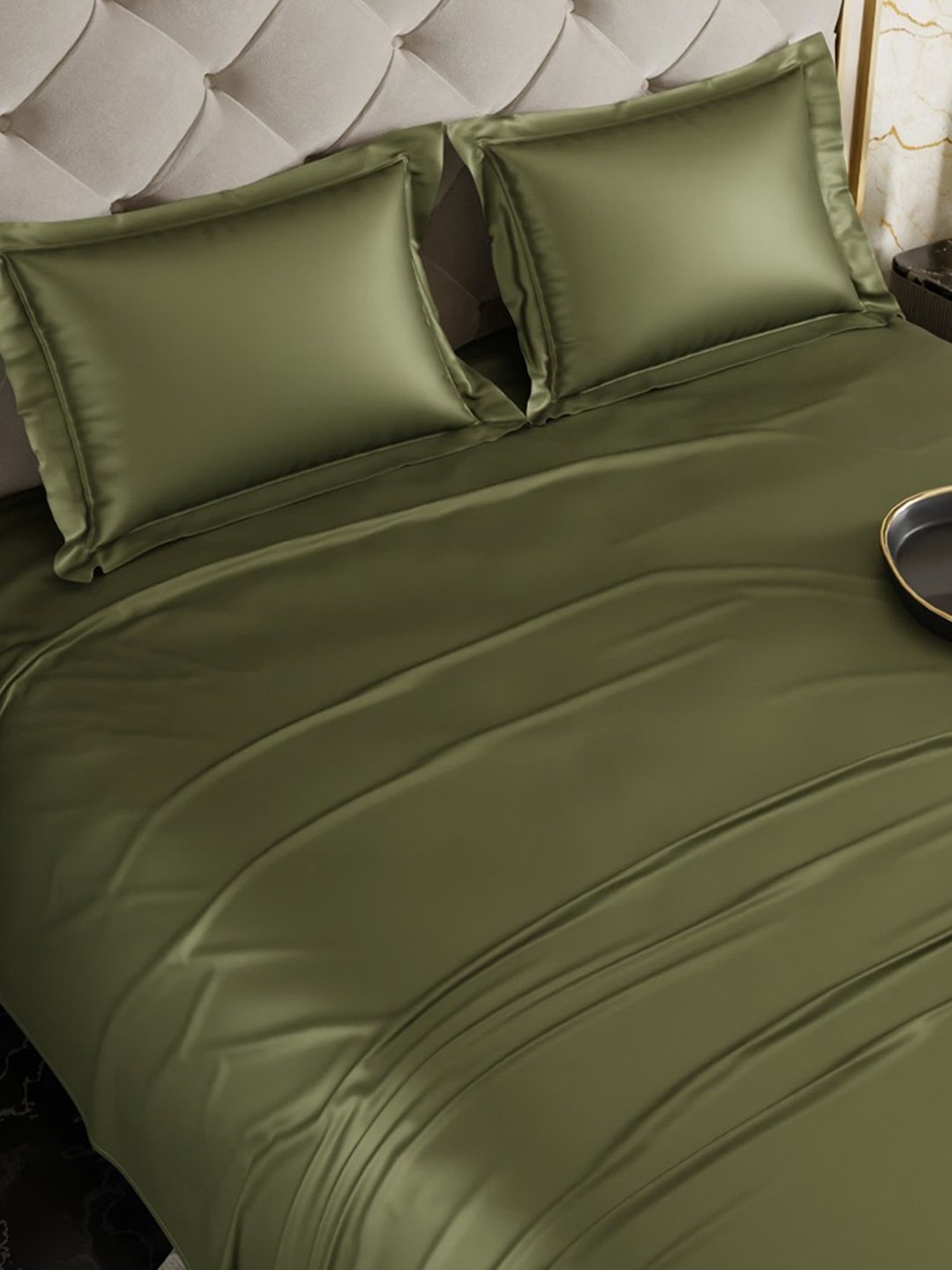 Stoa Paris Date Night Collection Olive Oasis Polyester 300 TC Double Bed Sheet With 2 Pillow Covers