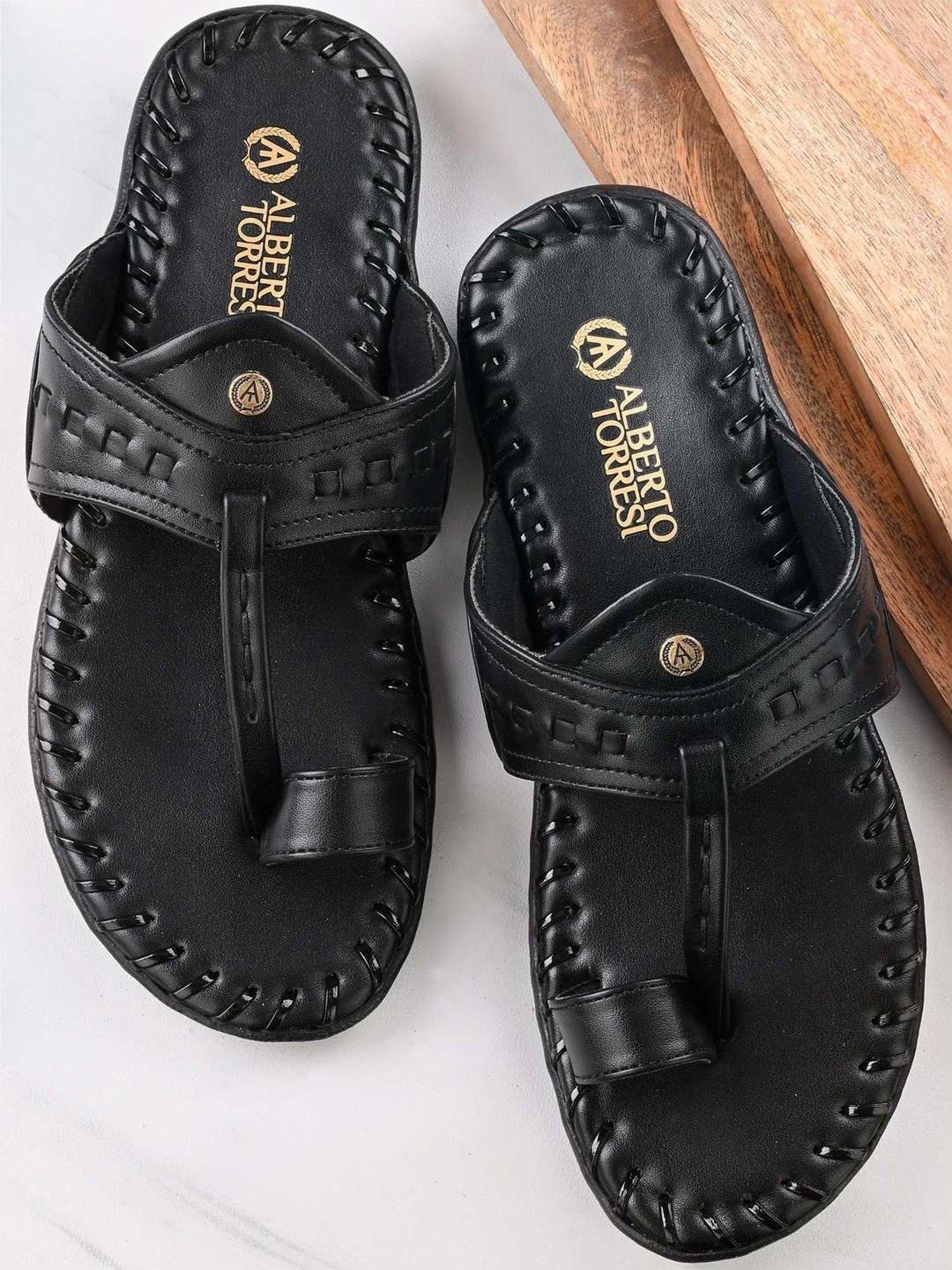 Alberto Torresi Men's Markoripo Black Toe Ring Sandals