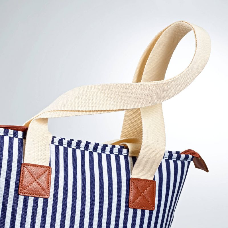 Coghlan's Cooler Light LED Auto-On Lamp for Toolbox Ice Chest Tacklebox Fishing