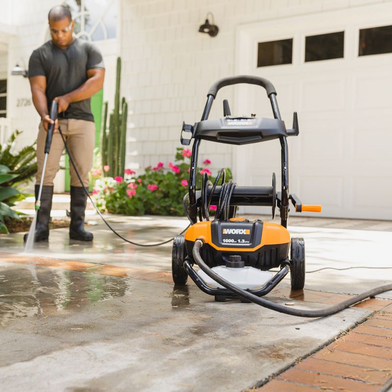 Worx WG604  13Amp, 2240 MAX psi / 1.93 MAX gpm Electric Pressure Washer with Rolling Cart