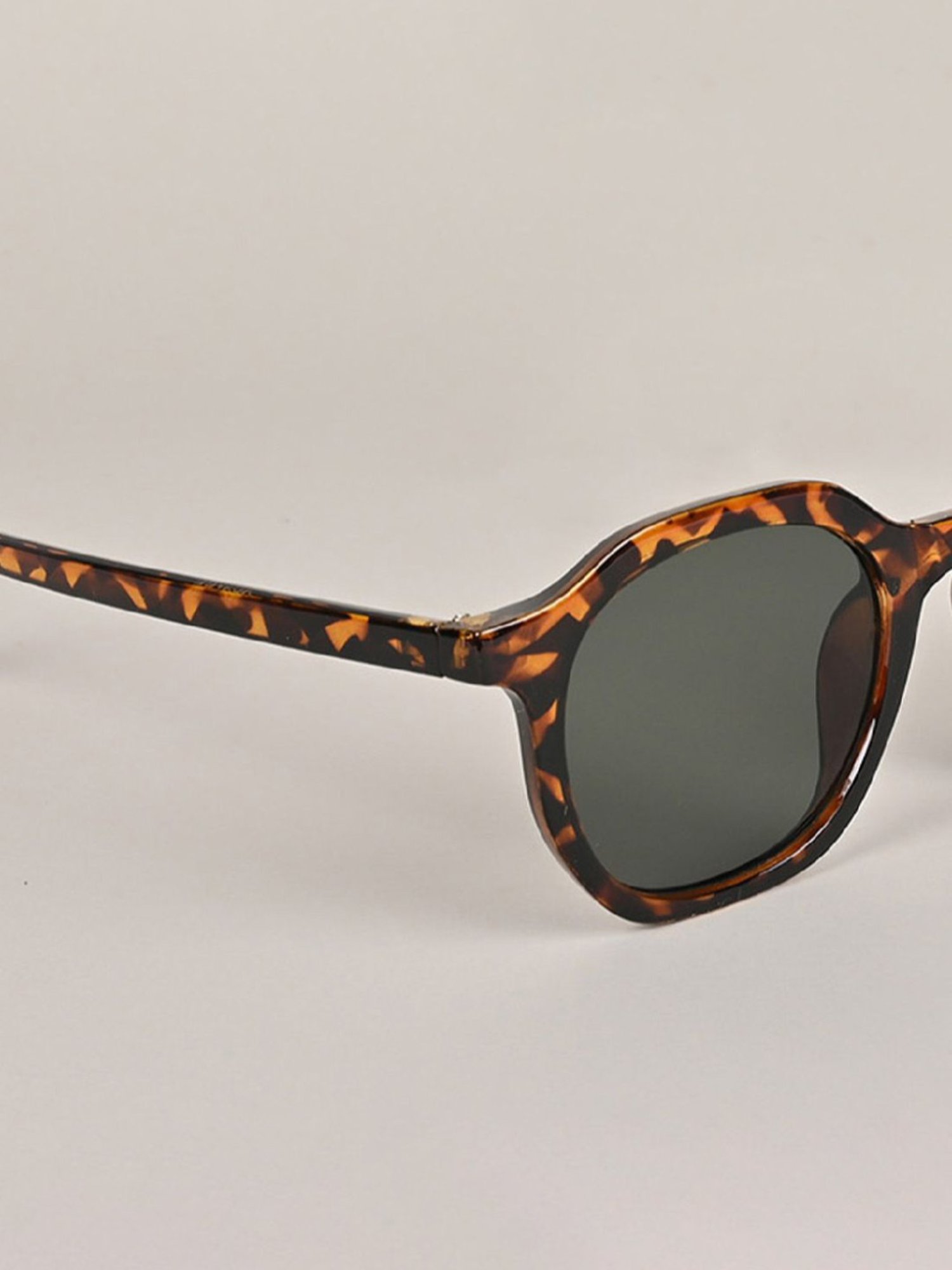 Voyage Green Round UV Protection Unisex Sunglasses