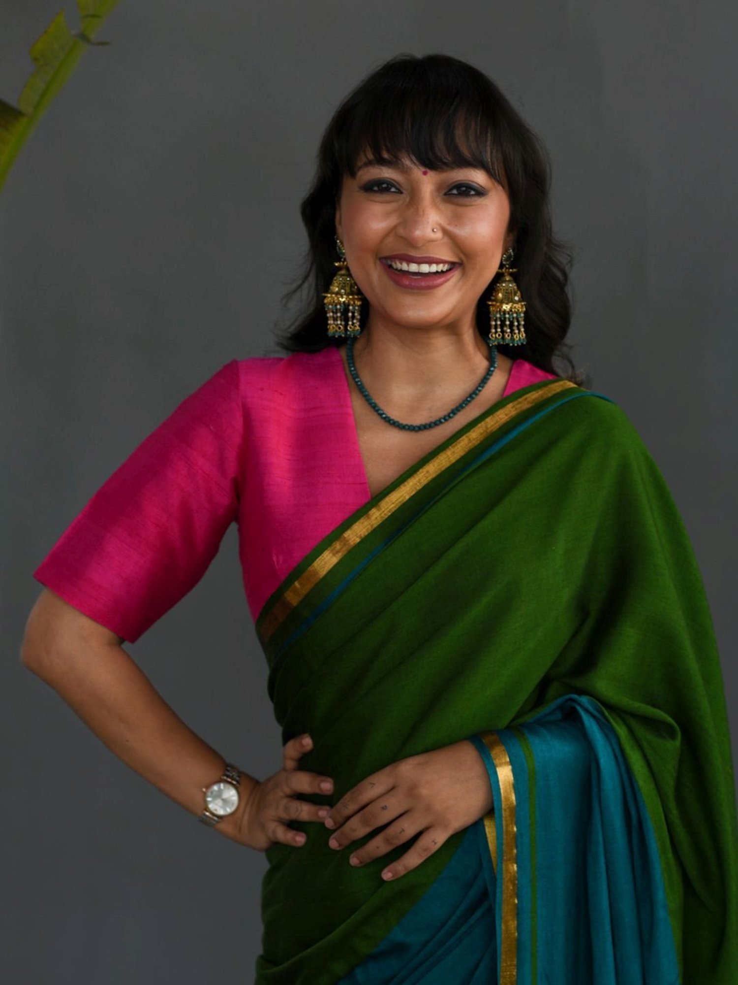 Suta Green & Teal Blue Plain Saree Without Blouse
