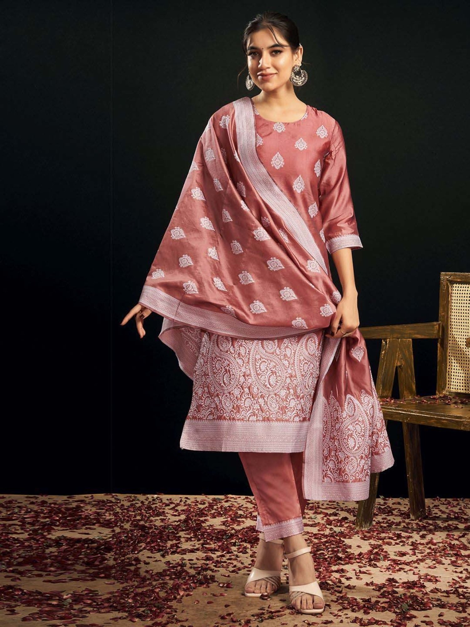Skylee Pink Woven Pattern Kurta Pant Set With Dupatta