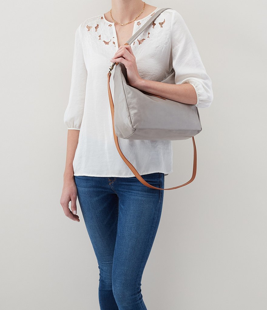 HOBO Delilah Hobo Bag