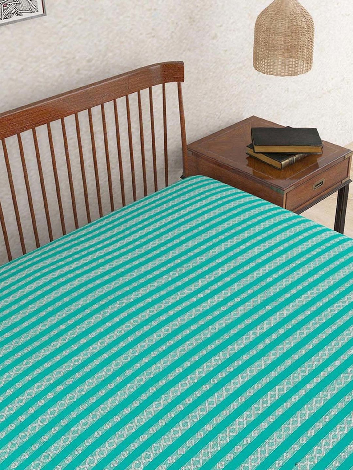 DDECOR Live beautiful Embroidery Baroque Metallic Grey 210 TC Cotton Comforters - Set of 3