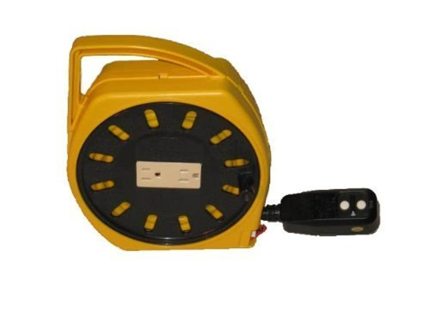 multi-outlet manual wind-up cord reel w/ gfci