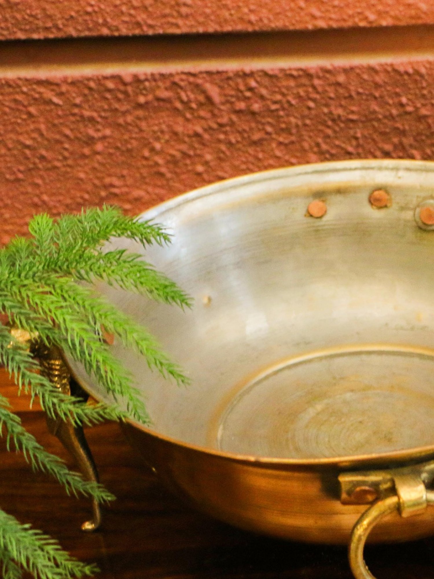 Ambi Vintage Water Container On Engraved Legs