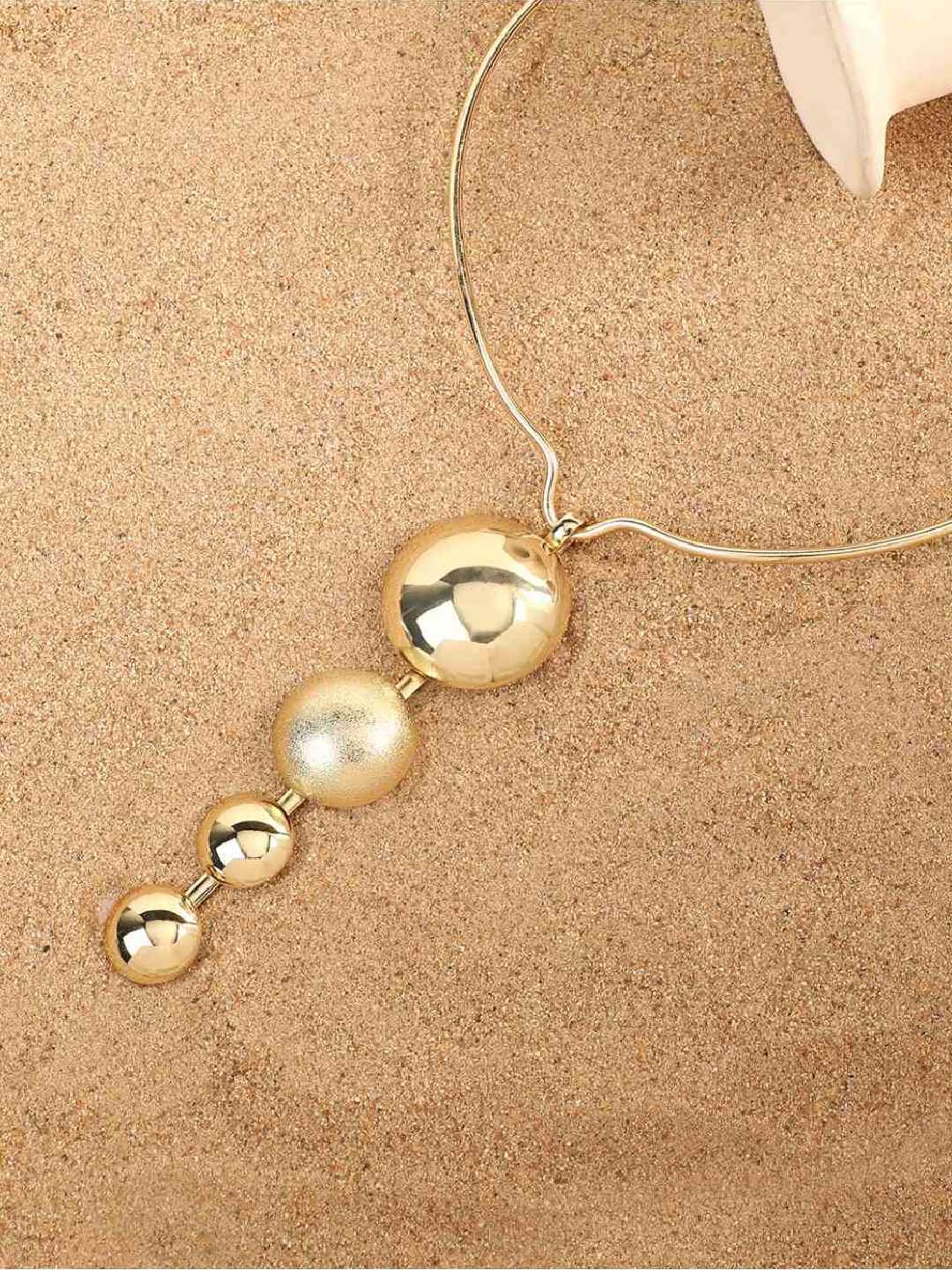 Sohi gold plated pearls casual necklace for women