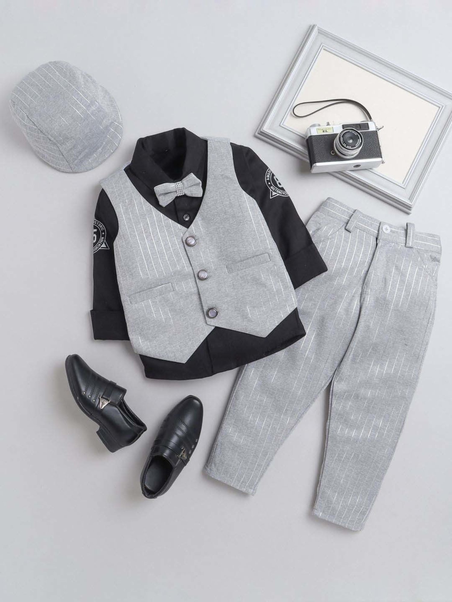 Fourfolds Boys Grey Solid Full Sleeves Clothing Set