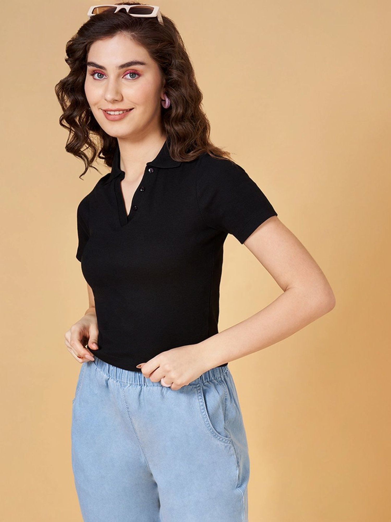 People by Pantaloons Black Slim Fit T-Shirt