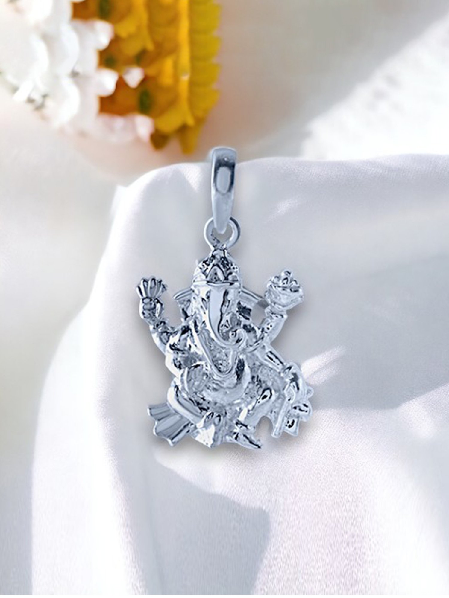 Rihi by P.C. Chandra Jewellers 92.5 Sterling Silver Ganesh Pendant for Women & Girls