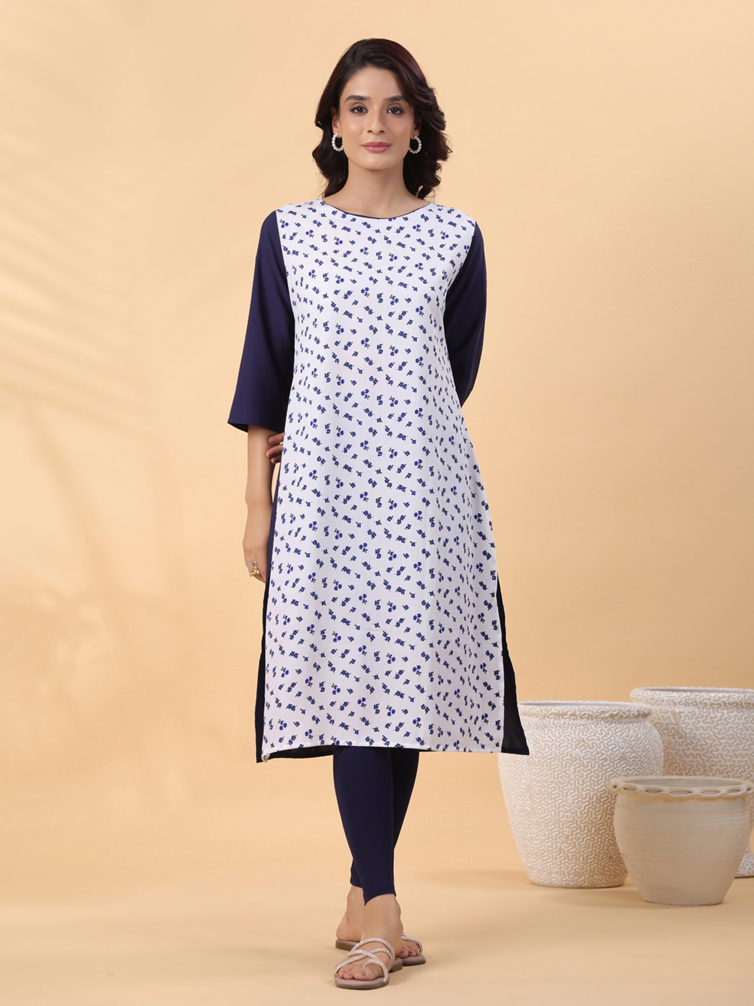 Janasya White Floral Print Straight Kurta