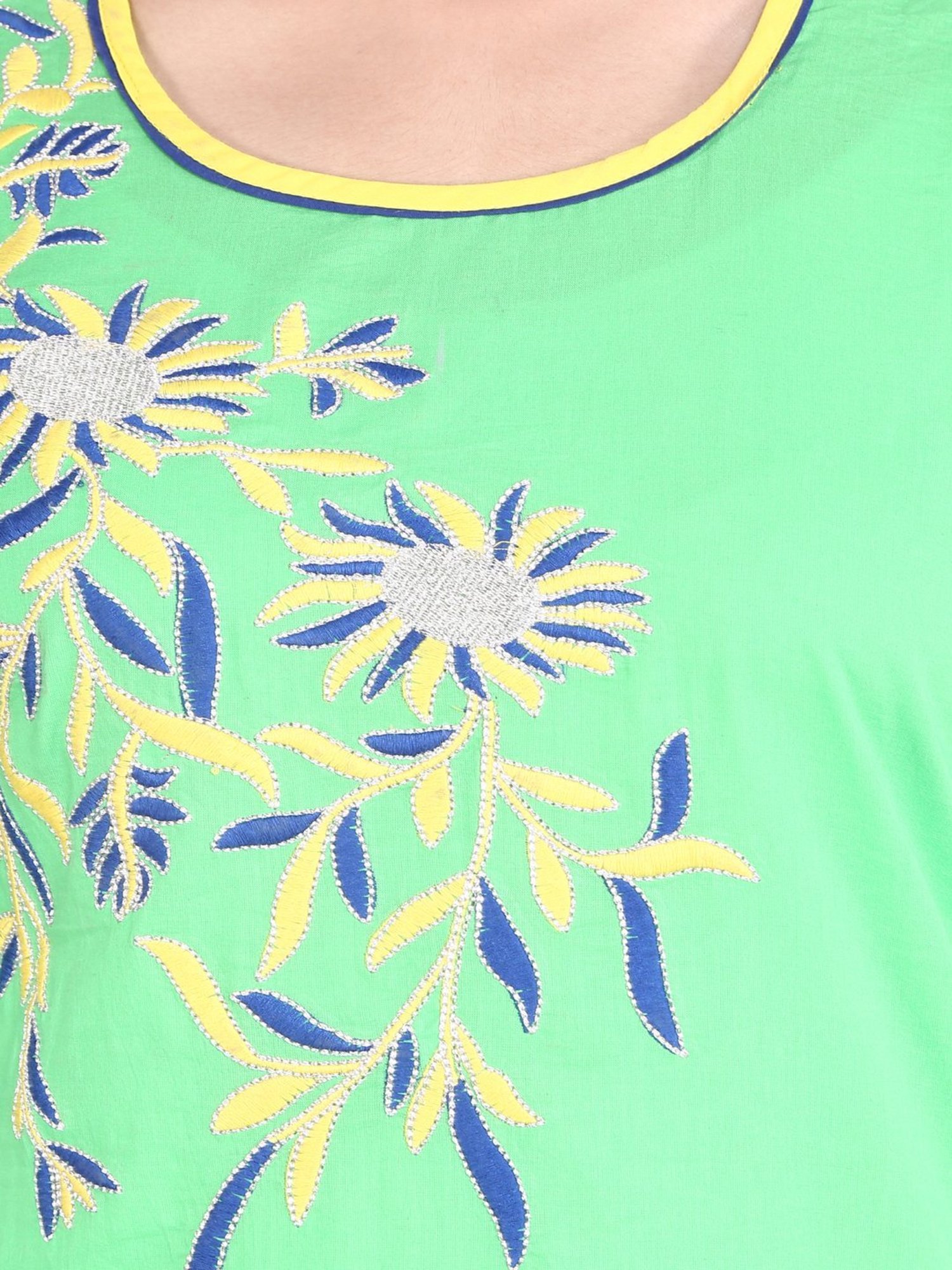 Geroo Jaipur Green Embroidered Straight Cotton Kurta