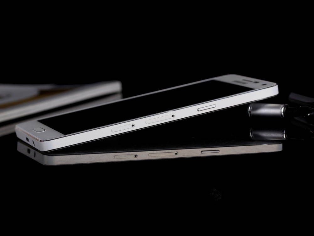 Original Unlocked Samsung Galaxy A5 A5000 13.0MP 5.0 Inch 2GB RAM+16GB ROM Quad Core Dual SIM Touchscreen Smartphone