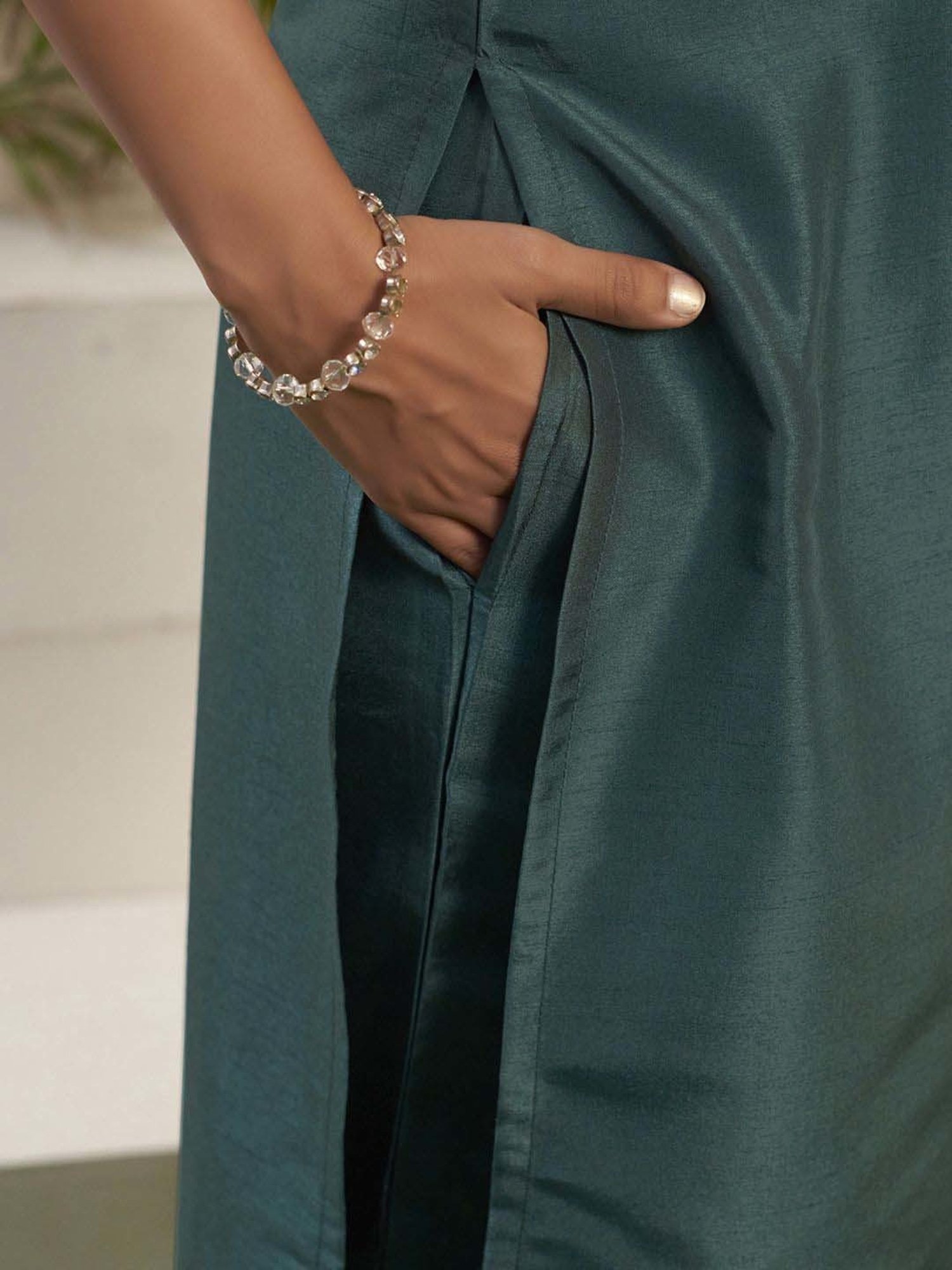 Skylee Green Embroidered Kurta Pant Set With Dupatta