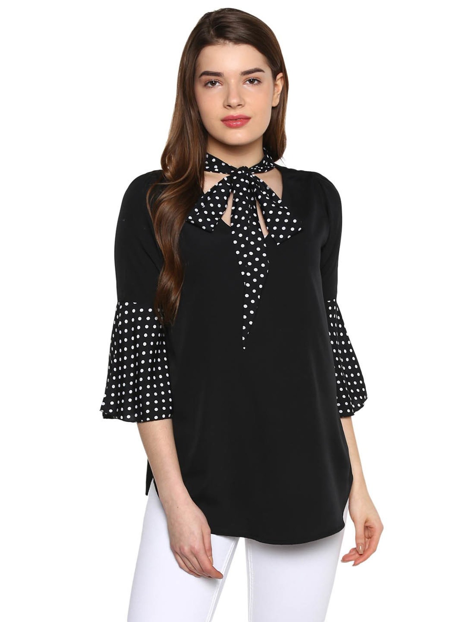 Qurvii Black Regular Fit Top