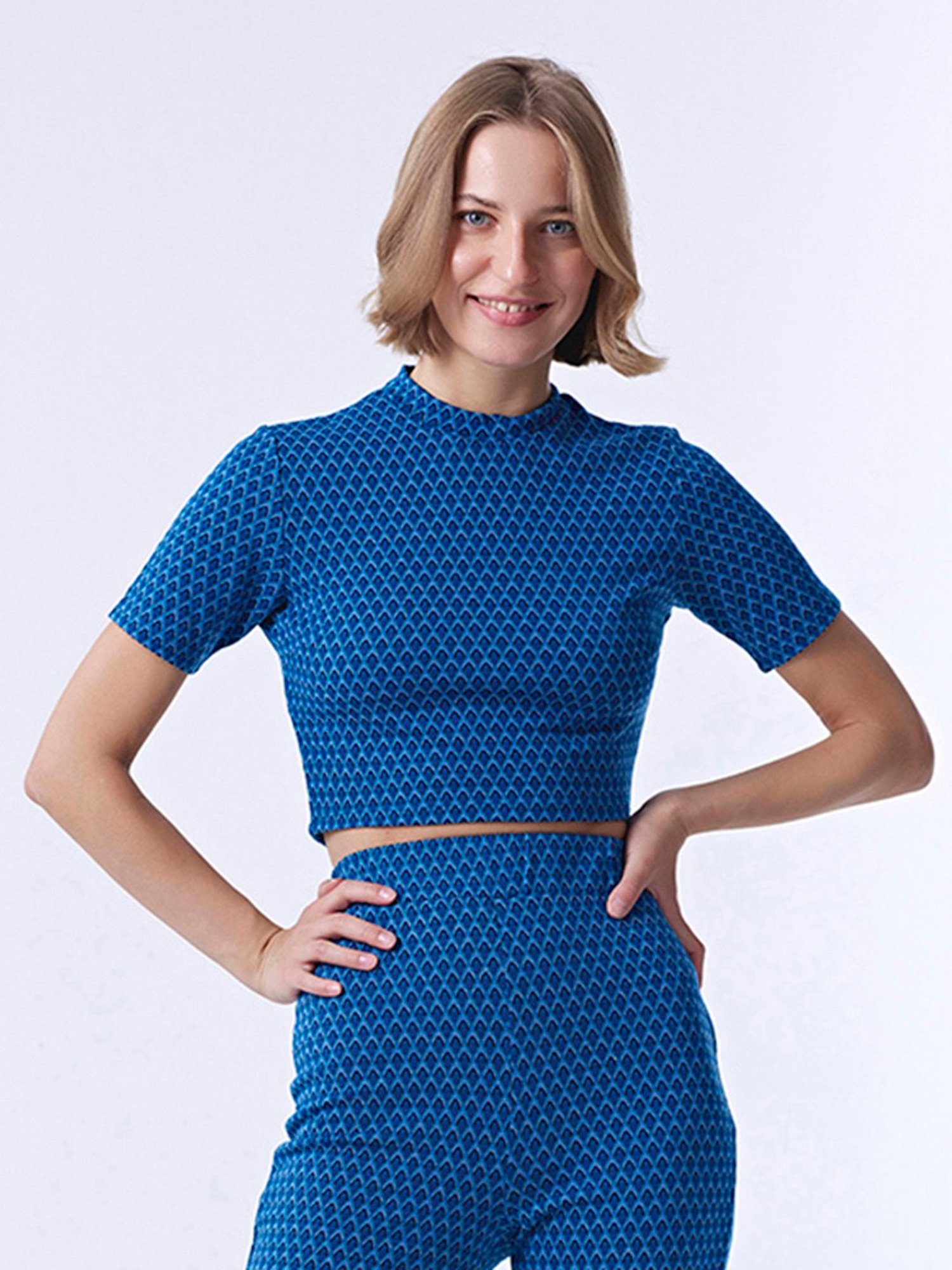 Cover Story Blue Printed Crop Top
