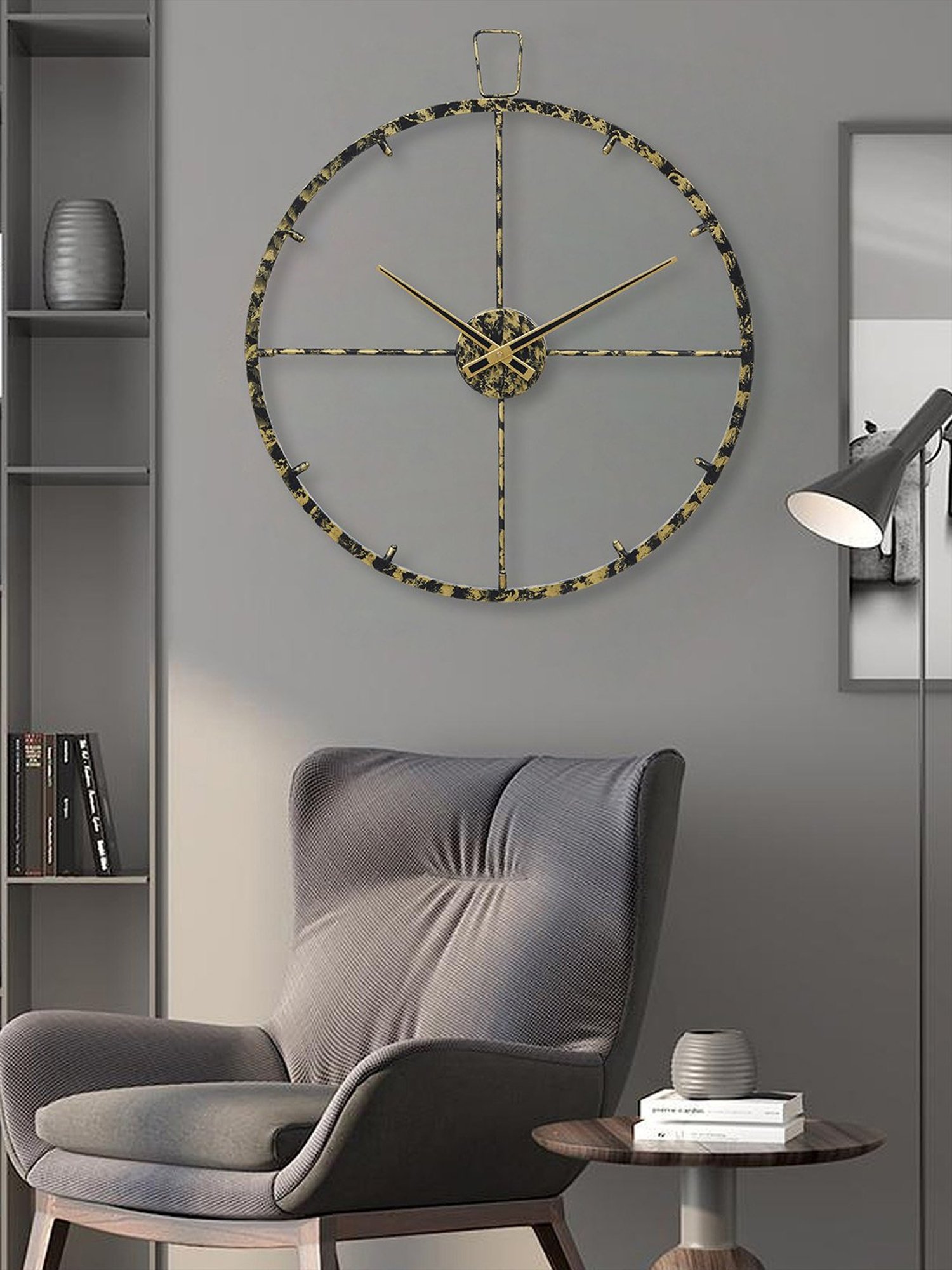 CHRONIKLE Round Black & Gold Iron Wall Clock