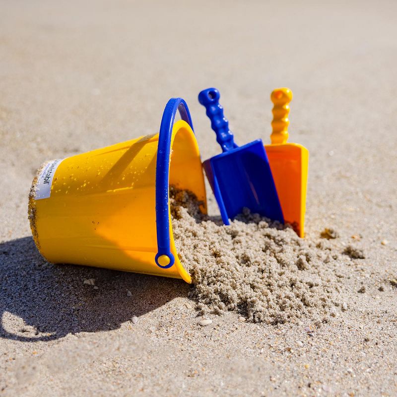 Spielstabil Large Sand Scoop (One Shovel Included - Colors Vary)