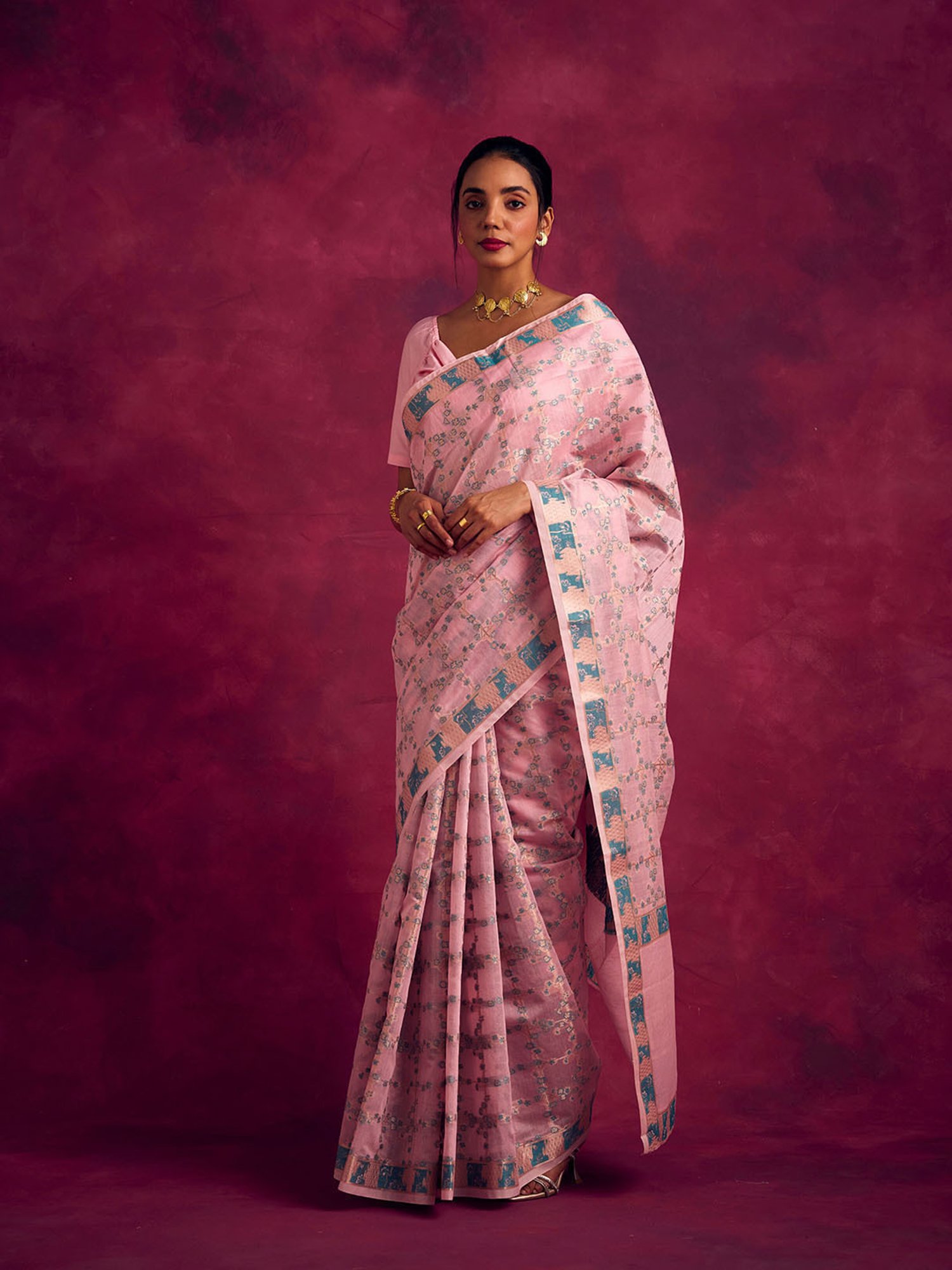 Abhishti Pink Woven Saree Without Blouse