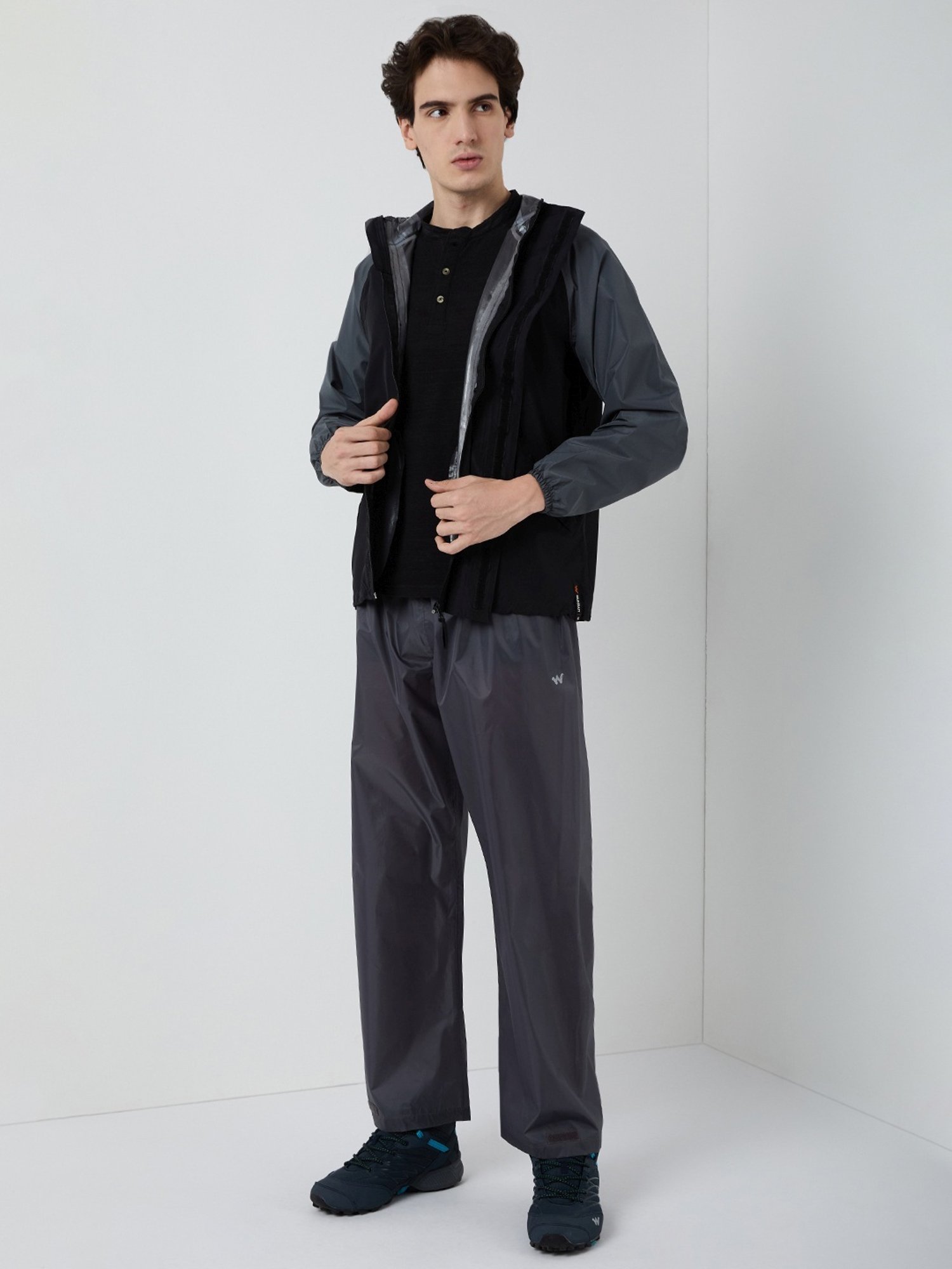 Wildcraft Black & Dark Grey Regular Fit Colour Block Raincoat Set