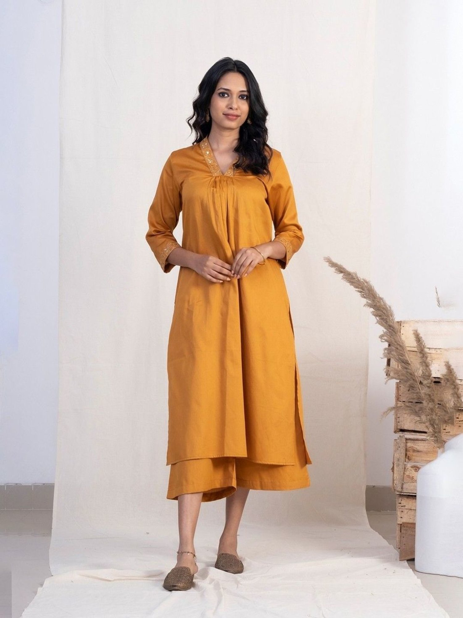 Akiso Jashn Gold V Neck Multiple Pleats Kurta