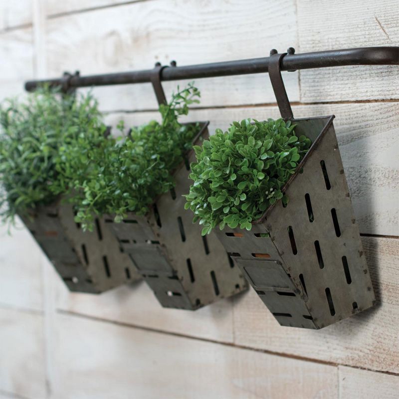 AquaSavTM Oxford Wall Planter, 18" - Pride Garden Products