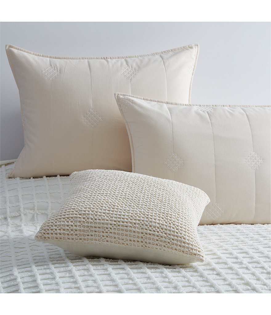 Oscar/Oliver Gavin Square Decorative Pillow