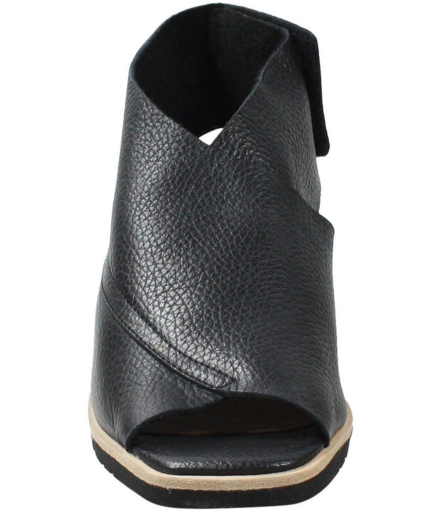 L'Amour Des Pieds Qiana Sling Block Heel Sandals