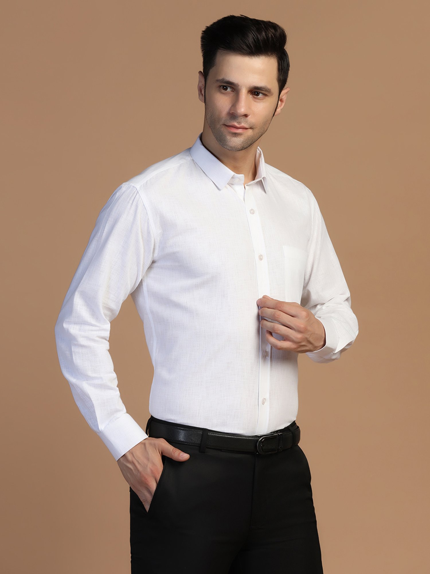 TAHVO White Regular Fit Linen Shirt