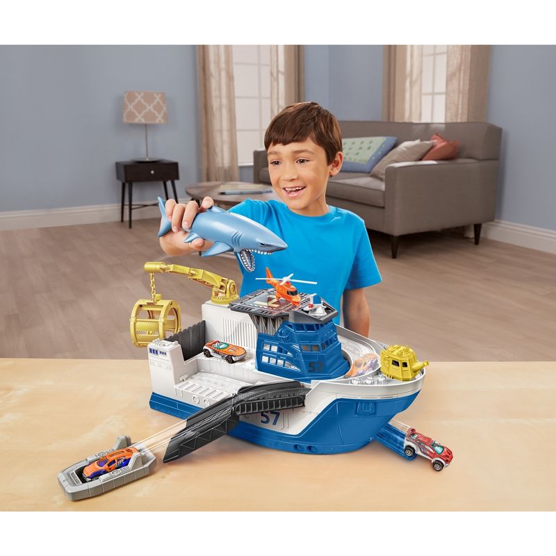 Matchbox Marine Rescue Shark Ship