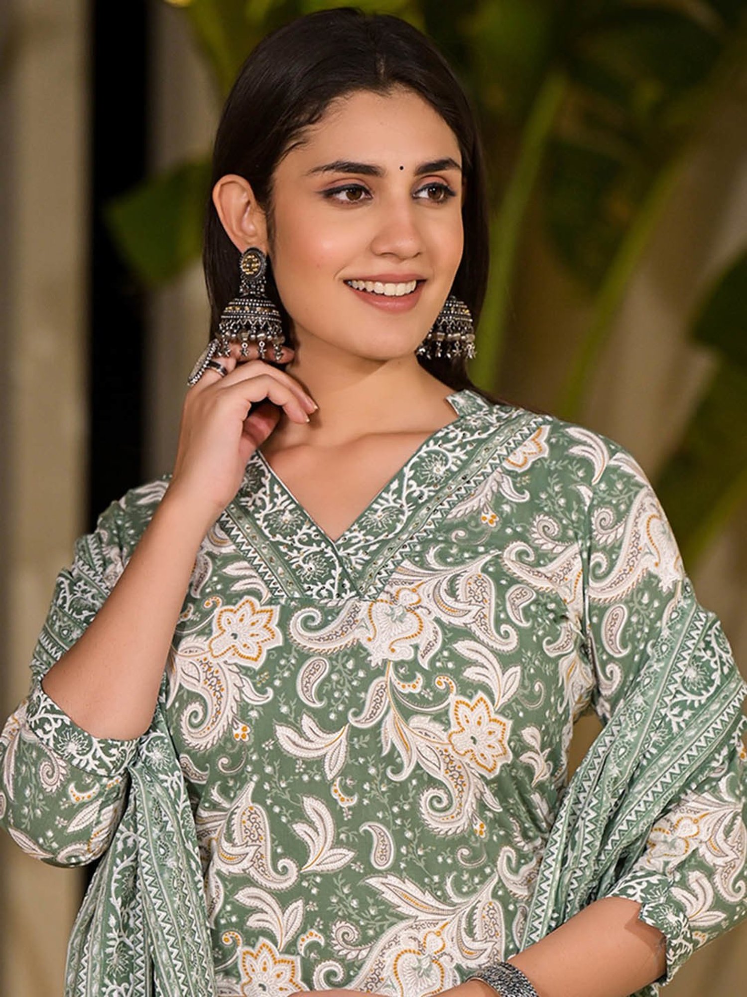 Yufta Green Embroidered Kurta With Pant & Dupatta