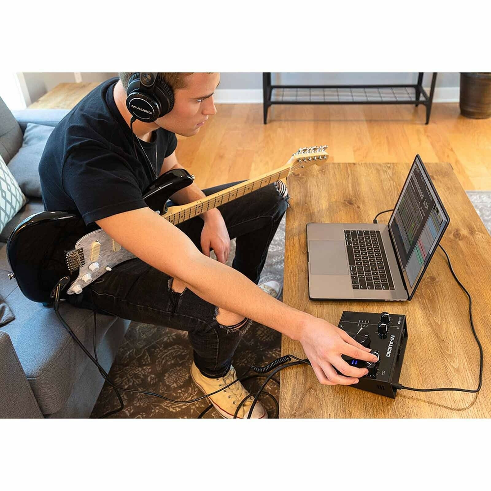 M-Audio AIR 192 | 4 USB USB Audio Recording Interface w 10' Yellow XLR Cables