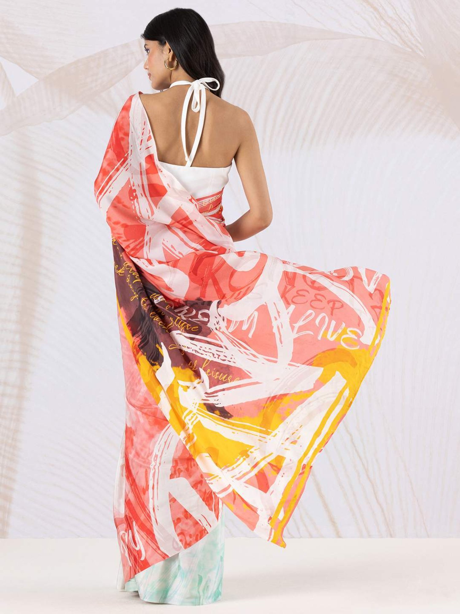 navyasa by liva Peach & Green Printed Saree With Unstitched Blouse