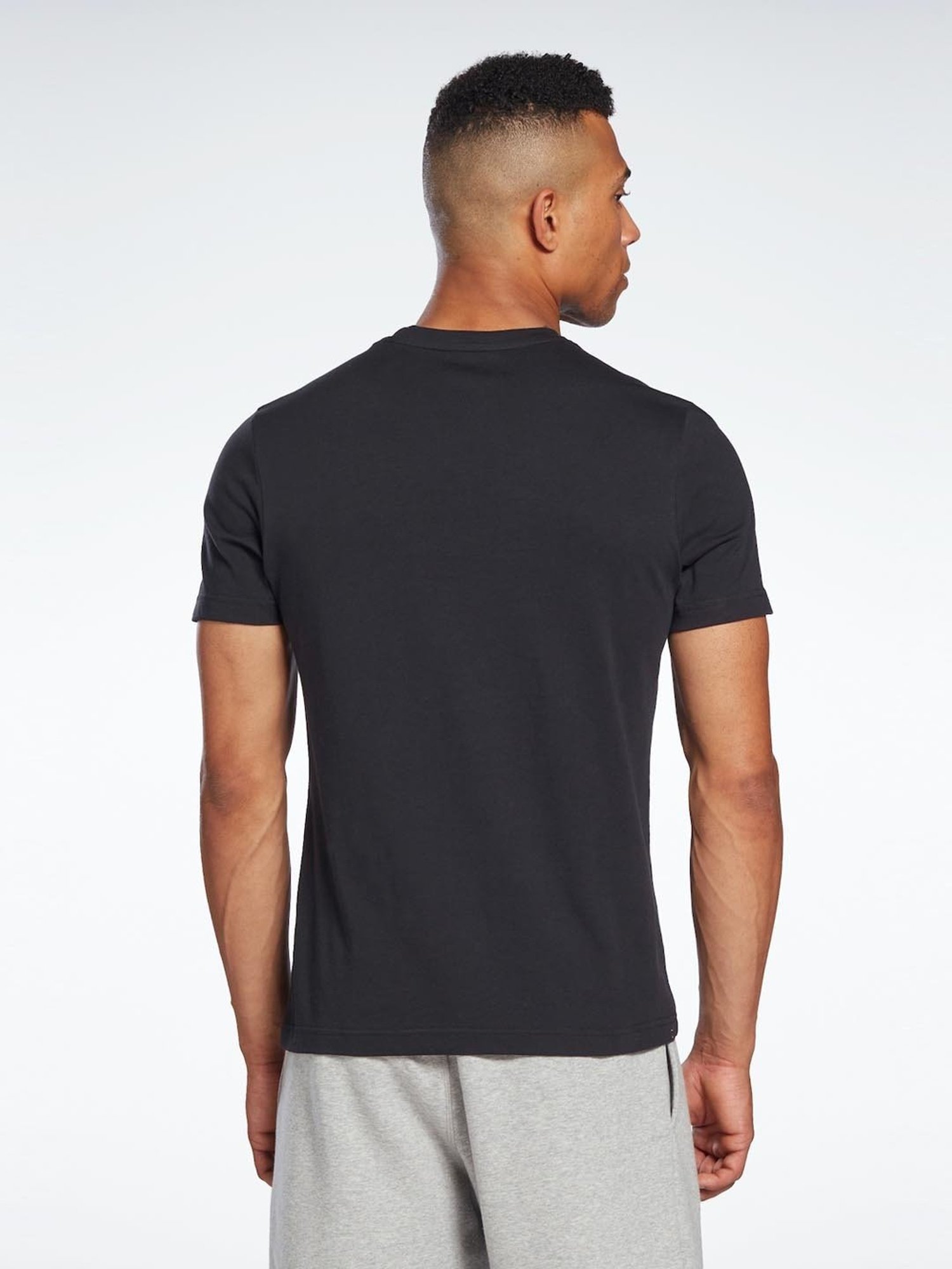 Reebok Black Cotton Slim Fit Printed T-Shirt