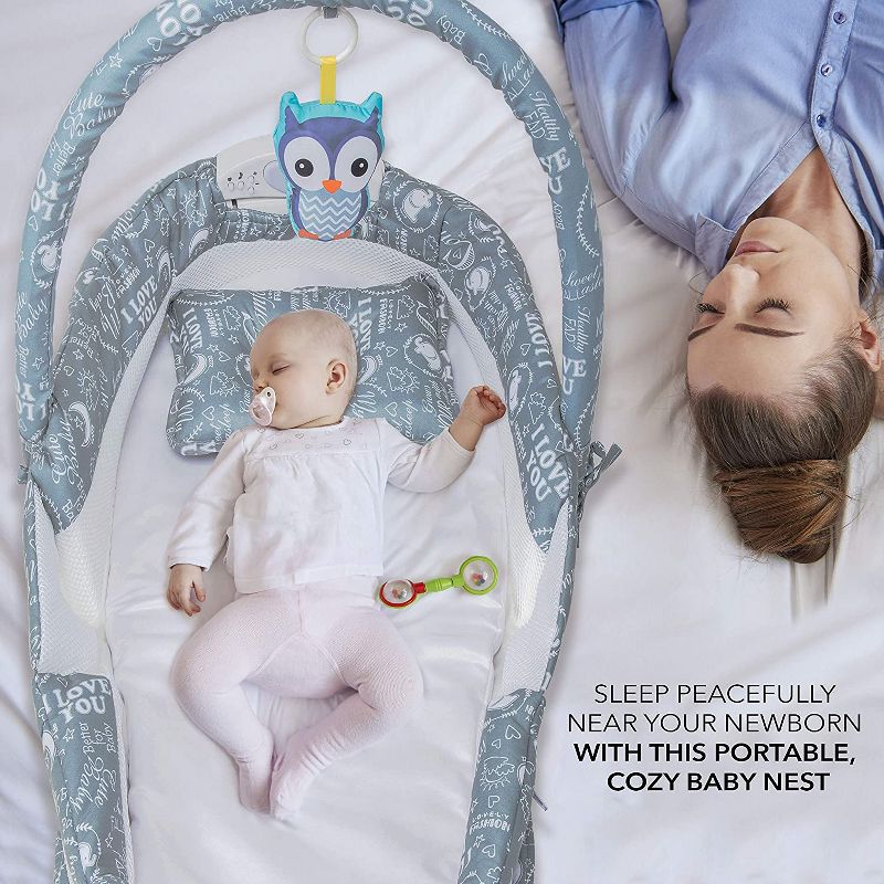 Lil&rsquo; Jumbl Snuggle Nest Bed, Foldable Baby Travel Bassinet Sleeper, Hanging Toy, Built-in Night Light, Music Player, Pillow, Matters & Carry Handle Included, Comfortable Portable Washable Baby Lounger