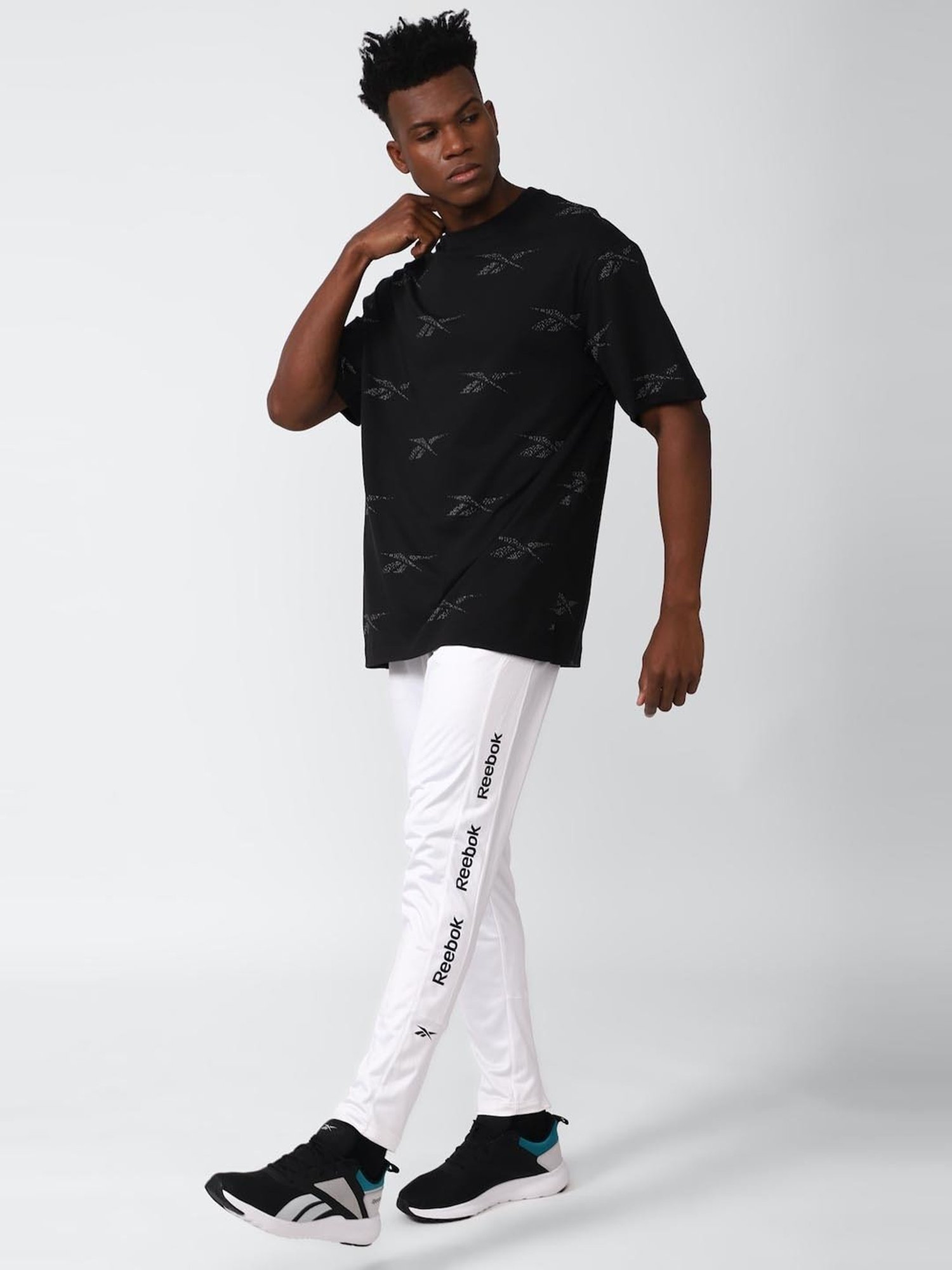 Reebok Black Cotton Regular Fit Printed T-Shirt