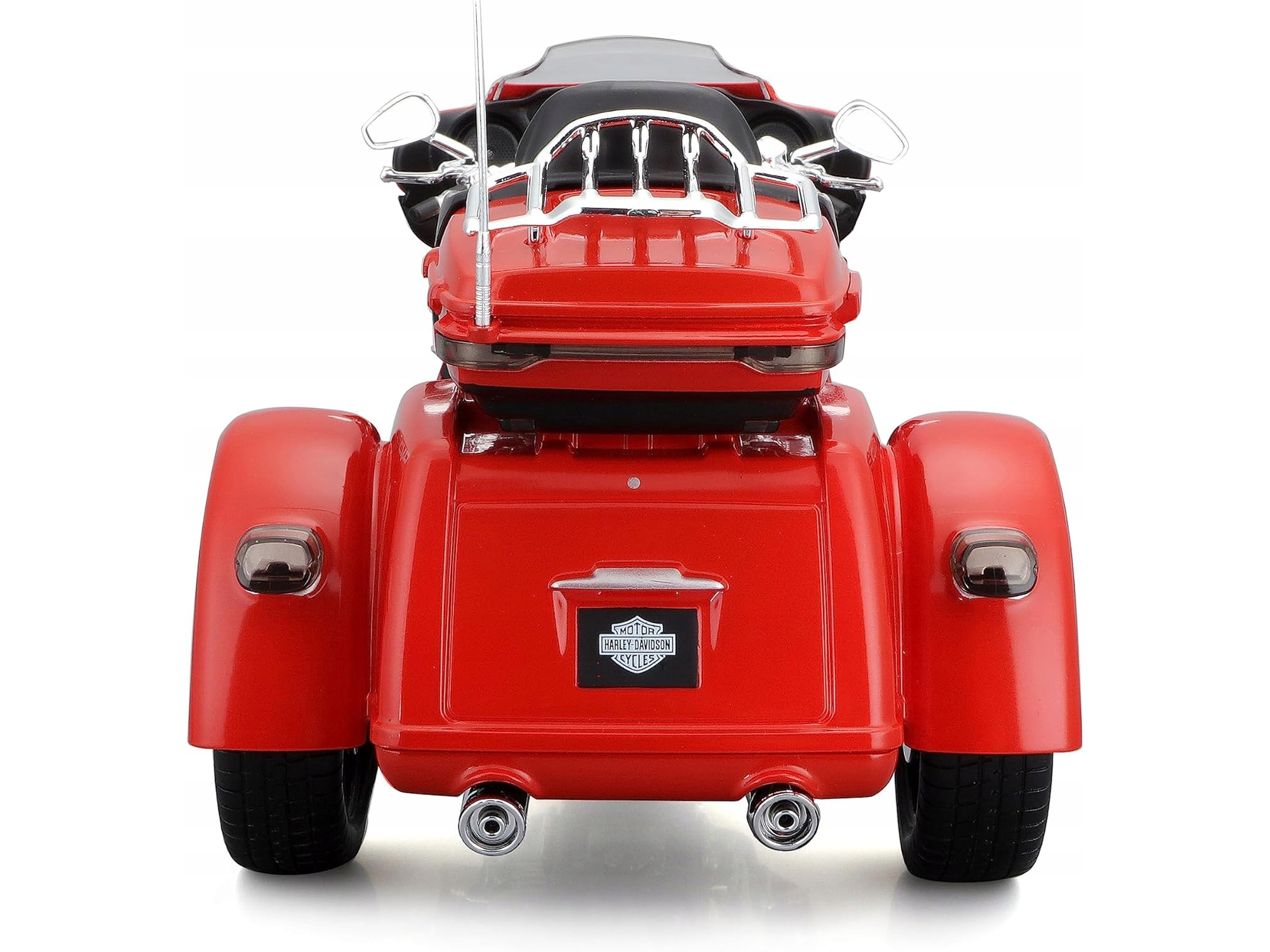 2015 Harley Davidson Street 750 Motorcycle Model 1/12 by Maisto