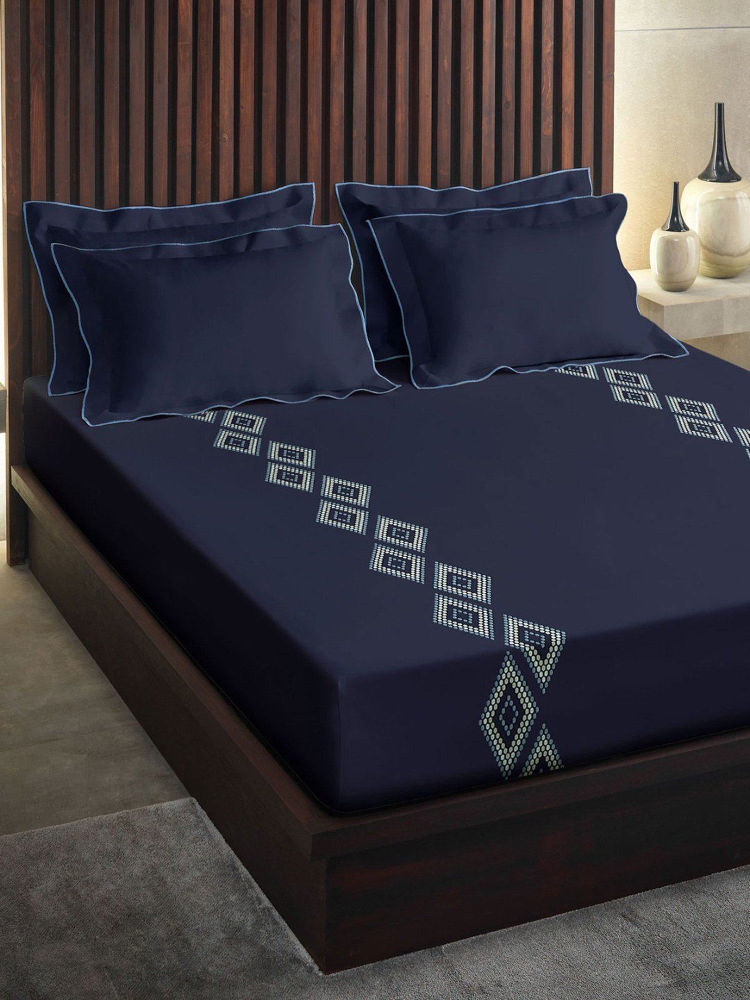 DDECOR Live beautiful Geometric Midnight Blue 180 TC Cotton King Bed Sheet with 2 Pillow Covers