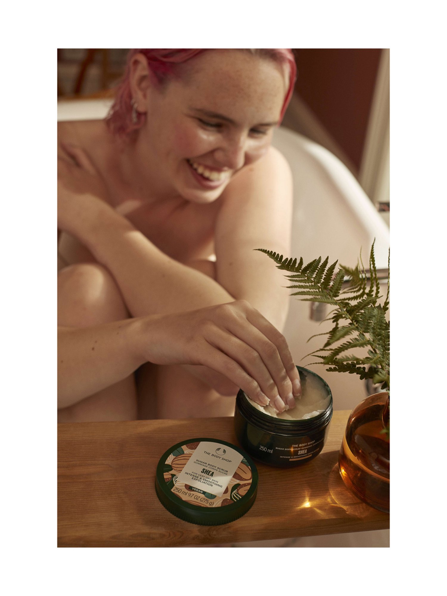 The Body Shop Shea Body Scrub - 250 ml