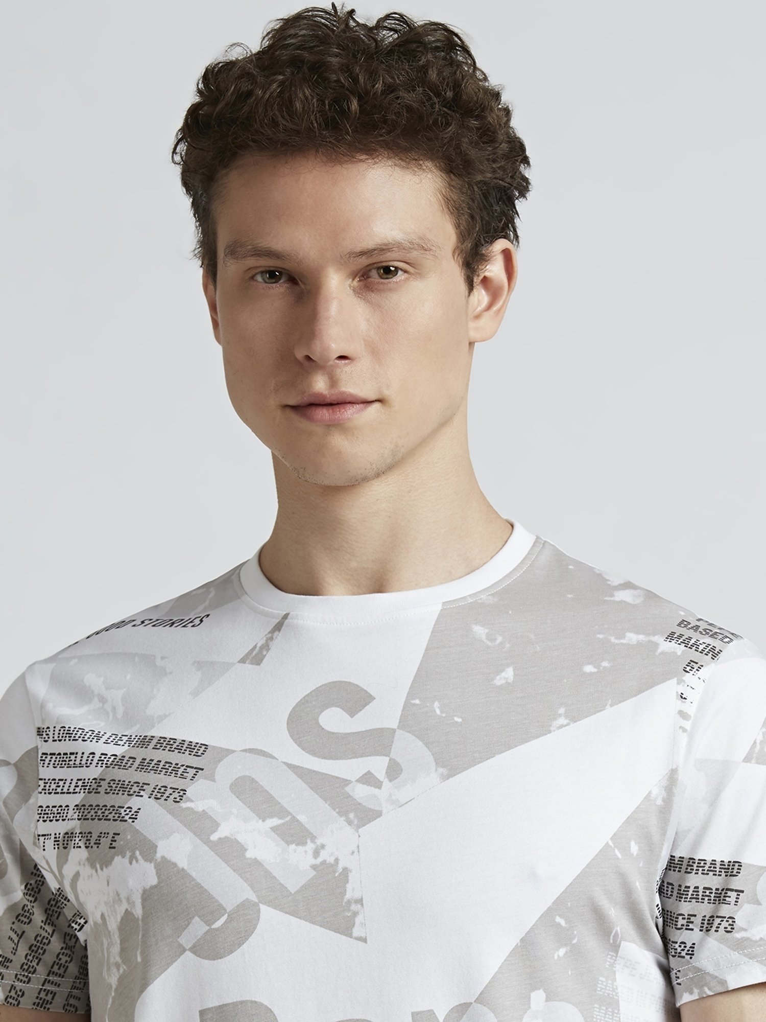Pepe Jeans Grey Cotton Slim Fit Printed T-Shirt