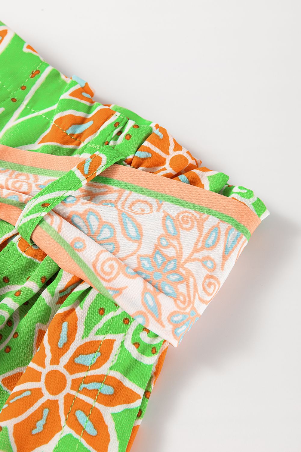 Green Floral Print Pocketed Front Knot High Waist Shorts