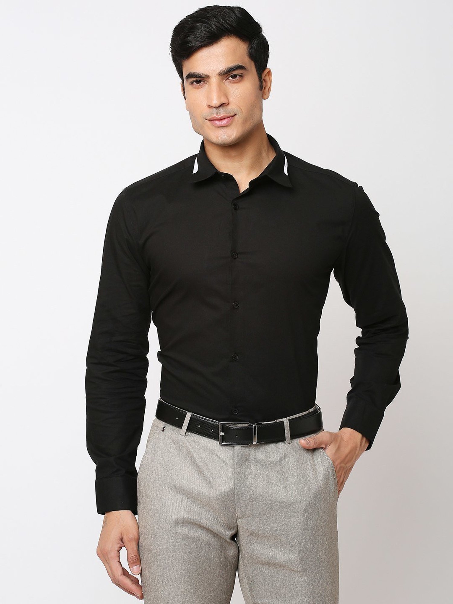 SOLEMIO Black Cotton Slim Fit Shirt