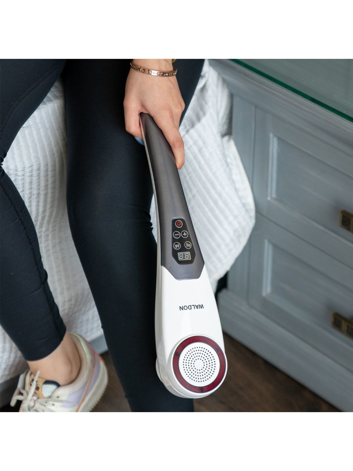 Waldon PL-620AC Corded Handheld Full Body Hammer Massager with 5 Massage Heads (Black and White)